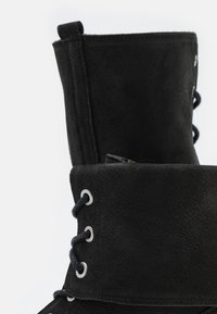 Felmini Botines con cordones - black