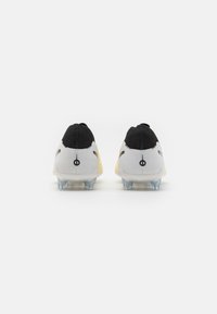 Nike Performance TIEMPO LEGEND 10 PRO AG - Jalkapallokengät tekonurmi - lemonade/black/metallic gold coin
