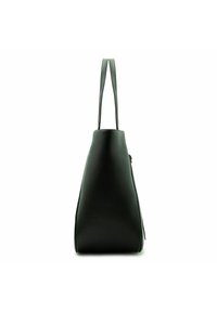 Borsa tote nera in pelle con finitura testurizzata, forma trapezoidale e due manici lunghi. Chiusura con zip liscia su un lato.