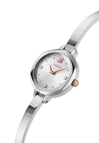 Montre en acier inoxydable argenté avec un cadran rond, accents en or rose, cadran argenté texturé et marqueurs en cristal. Présente un bracelet fin et élégant.