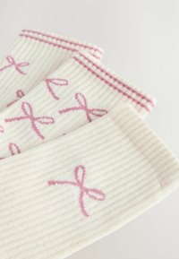 Next CUSHION 3 PACK WITH ARCH SUPPORT - Sokken - cream bows