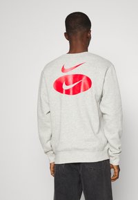 Nike Sportswear CREW - Camisola - grey heather
