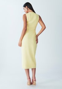 BWLDR FRAN - Shift-haljina - pastel yellow