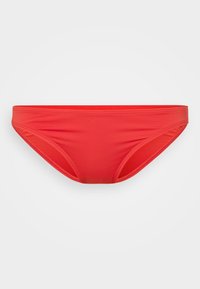 Bas de bikini rouge en tissu lisse et extensible. Présente un design taille basse avec des coutures latérales étroites et sans motifs ni accents supplémentaires.