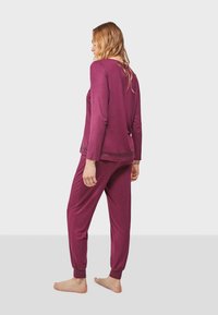 Gisela SET - Pyjama - dark purple