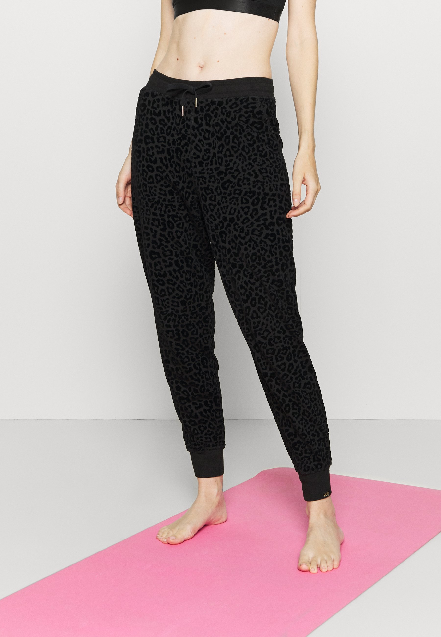 Hunkemöller LEOPARD - Trainingsbroek - black/Zwart - Zalando.be