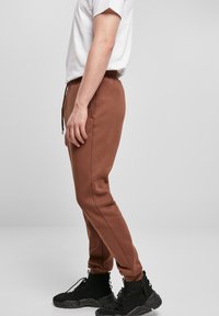 Urban Classics BASIC  - Pantaloni de trening - bark