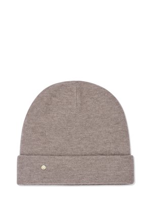 Grijze gebreide beanie met een omgeslagen rand en een klein metallic logo accent, met een zachte textuur en een eenvoudig, naadloos ontwerp.