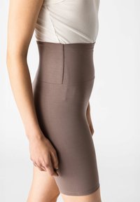 Les Lunes LUNA - Shorts - dark taupe