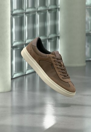 BOSS, KIERAN - Tossud - dark brown