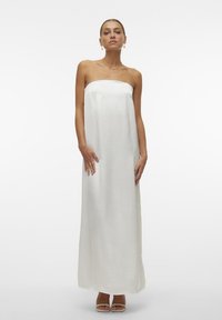 Vero Moda VMSARAH FLOWY DRESS BRIDE - Kokteilinė suknelė / vakarėlių suknelė - blanc de blanc