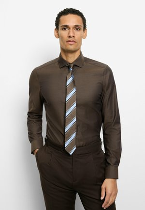 BODY FIT ROYAL KENT - Businesshemd - braun