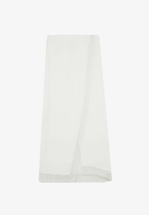 Écharpe blanche au toucher doux et lisse, ornée d'une délicate bordure en dentelle sur un bord et d'une forme rectangulaire simple.