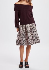 Nümph Stickad tröja - dark purple