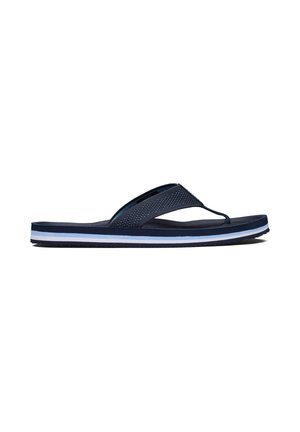 Herre navy blå flip-flop sandal med perforeret rem og hvidstribet sål, vist fra siden på hvid baggrund.