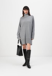 Pinko FOGO  - Abito in maglia - grigio monumento