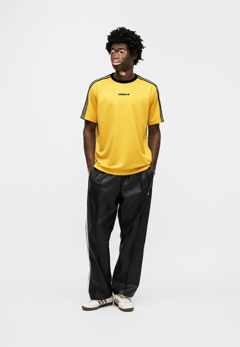 adidas Originals T-shirt imprimé - yellow