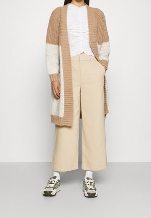 Neuletakki - light grey