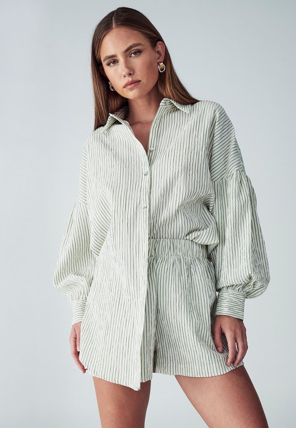 KADY - Shorts - sage stripe