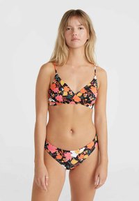 Blumenbikini-Set mit schwarzem Hintergrund und leuchtend orangefarbenen, pinken und weißen Blumen. Weicher Stoff, verstellbare Träger und breite seitliche Abdeckung.