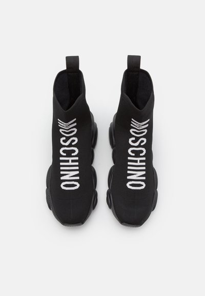 basket chaussette moschino