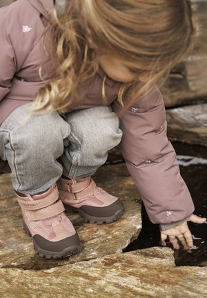 EN FANT Lära-gå-skor - nostalgia rose