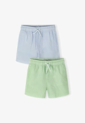 Dwie pary pasiastych szortów z elastycznymi pasami i białymi sznureczkami do wiązania; jedne w niebiesko-białe pasy, drugie w zielono-białe.