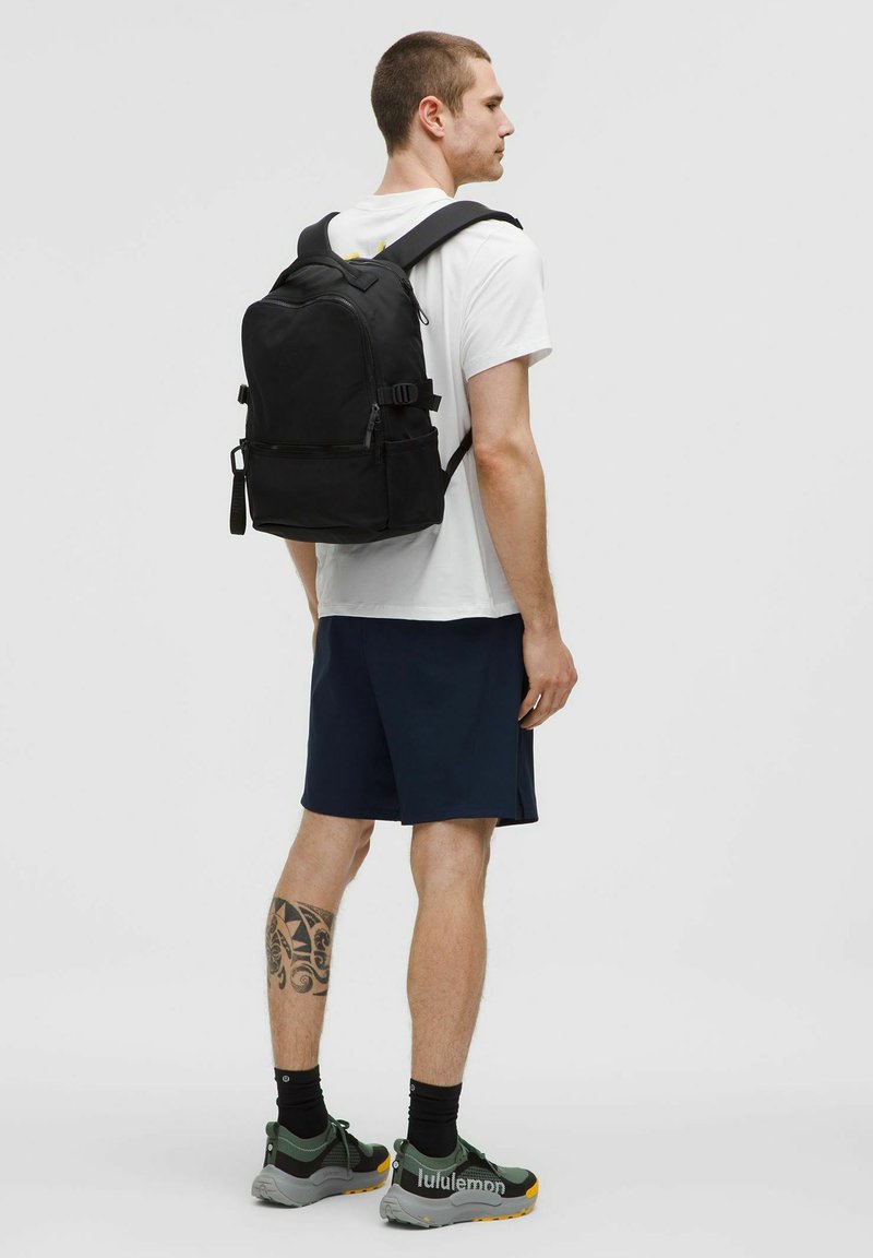 lululemon NEW CREW - Rucksack - black