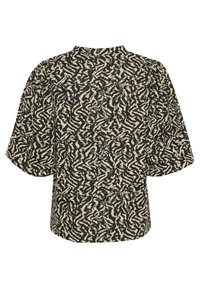 Blus hitam dan krim dengan pola, memiliki potongan longgar, lengan pendek, dan kerah membulat. Kainnya memiliki tekstur bergelombang.