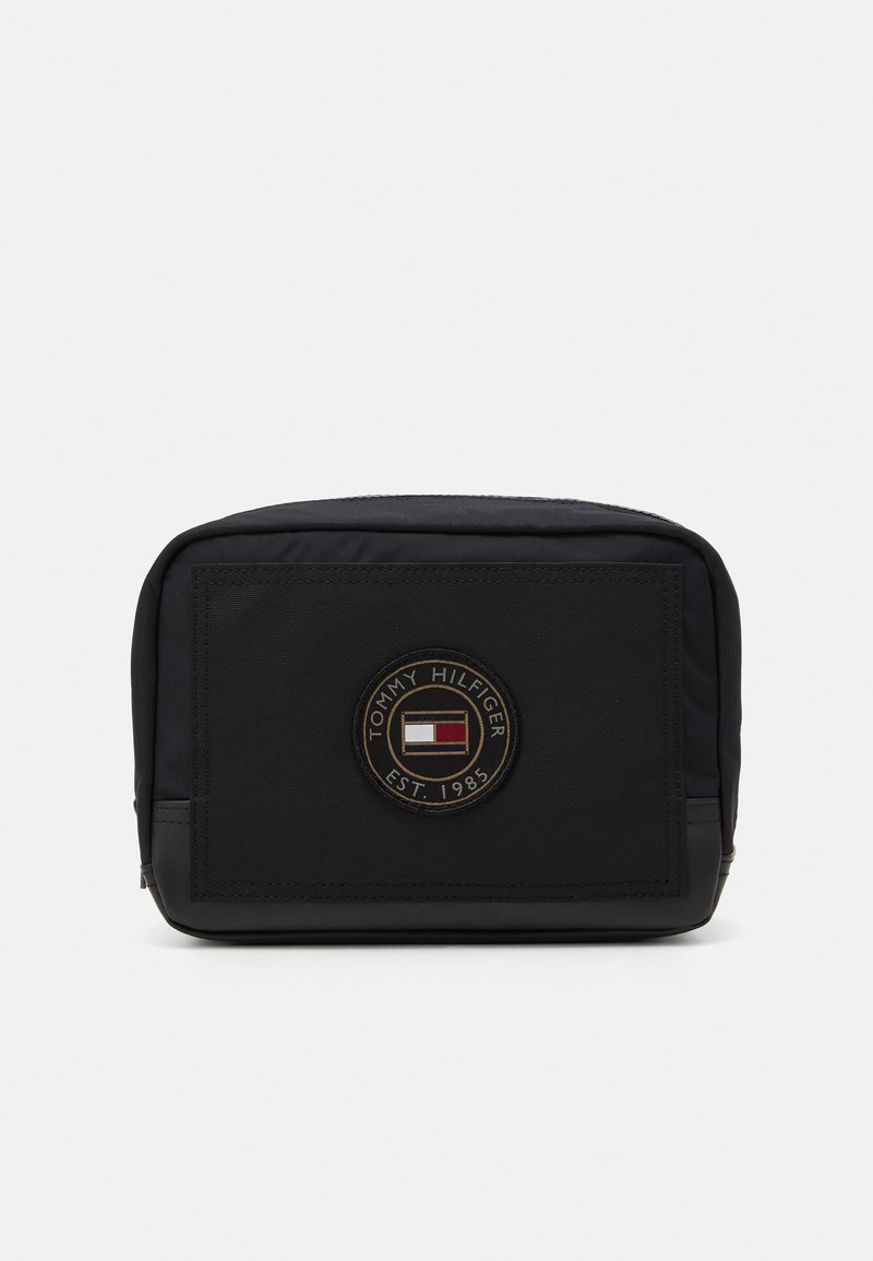 Tommy Hilfiger TEXTURE BLOCK WASHBAG UNISEX - Vrecko na pranie - black