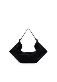 Bolso de hombro de cuero negro con un diseño angular y geométrico. Presenta una abertura amplia, textura suave y una sola correa ajustable.