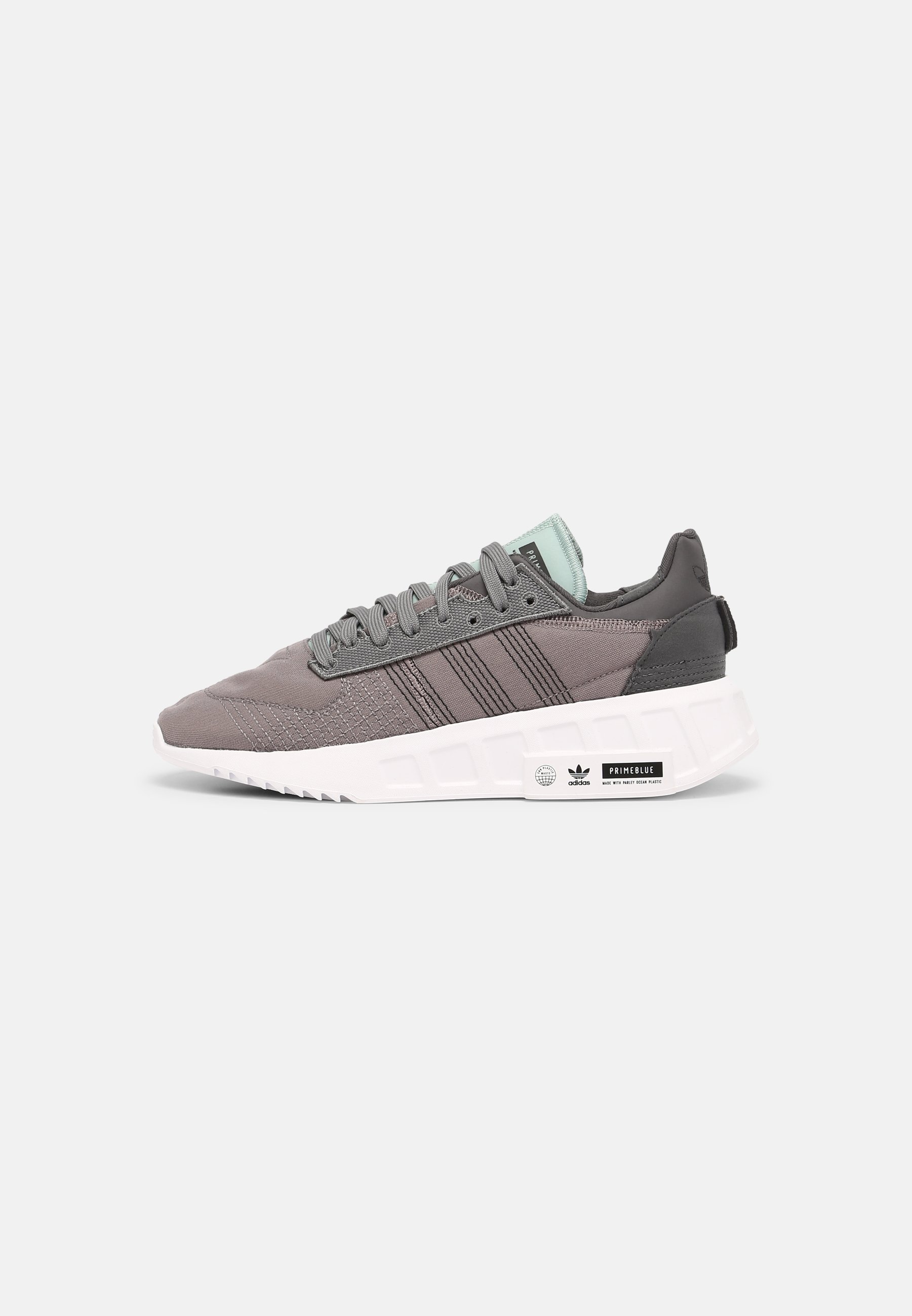 adidas Originals EARTH RUNNER PRIMEBLUE 