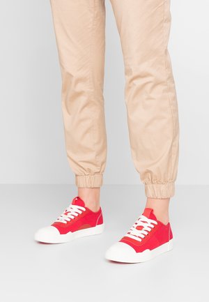 Sneakers laag - red