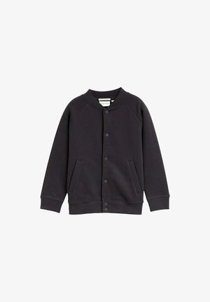 Sort, blandet bomuldsjakke med rund hals, trykknaplukning, raglanærmer og to frontlommer. Glat tekstur.