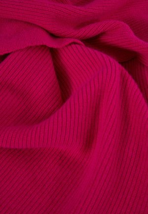 Fuchsia gestrickter Stoff mit geripptem Textur, der Falten und Knicke aufweist und ein weiches und einladendes Aussehen schafft.