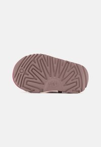 UGG CLASSIC ULTRA MINI - Botines - dusty orchid