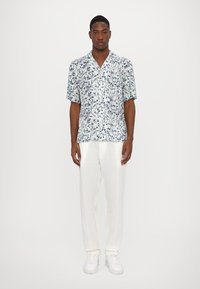 Tiger of Sweden BEKKETT - Shirt - blue/white