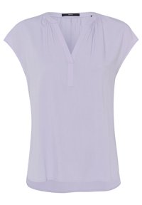 Blouse lavande à manches courtes avec un col en V et des détails froncés aux épaules. Tissu doux, coupe décontractée et ourlet rond.