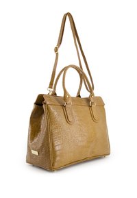 Sac à main marron en simili crocodile avec deux anses supérieures et une bandoulière longue amovible. Doté de quincaillerie dorée et d'une forme structurée.