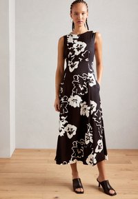 Marc O'Polo DRESS FEMININE SILHOUETTE CUTLINES SLEEVELESS - Denné šaty - multi