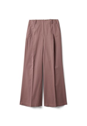 Pantalones de pierna ancha de talle alto en tono malva con trabillas para cinturón, pliegues frontales y bolsillos laterales, mostrados planos sobre fondo blanco.