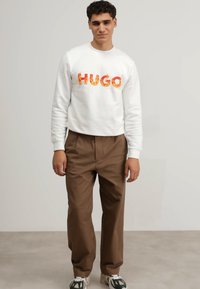 BOSS Pantaloni - open brown