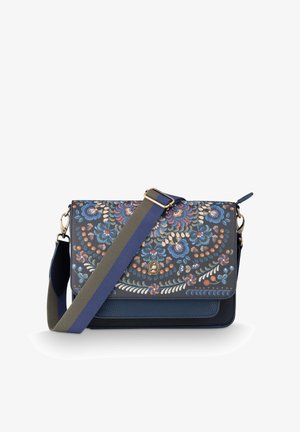 Blauwe leren crossbodytas met meerkleurige bloemrijke borduring en een verstelbare blauw-groene gestreepte stoffen band.