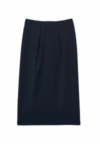 Tumši zila zīmuli svārku izgatavots no gluda auduma, ar ceļa garuma dizainu, krokām priekšpusē un klasisku jostasvietu.