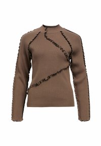Pull marron côtelé avec un col montant et des accents de volants noirs le long des coutures. Manches longues avec poignets texturés ; coupe ajustée.