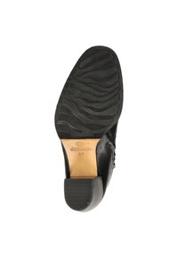 Czarny skórzany wkładka buta z teksturowanym, falistym wzorem. Posiada okrągły czubek i średniej wysokości obcas. Zawiera logo producenta i rozmiar 37.