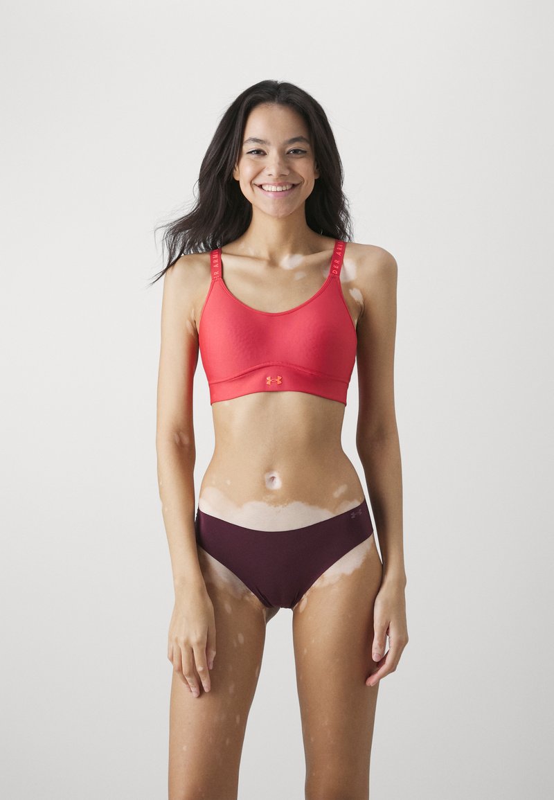 Under Armour - UNDERWEAR NO SHOW SOLID 3 PACK - Braguitas - pink elixir/dark maroon/steel, Ampliar