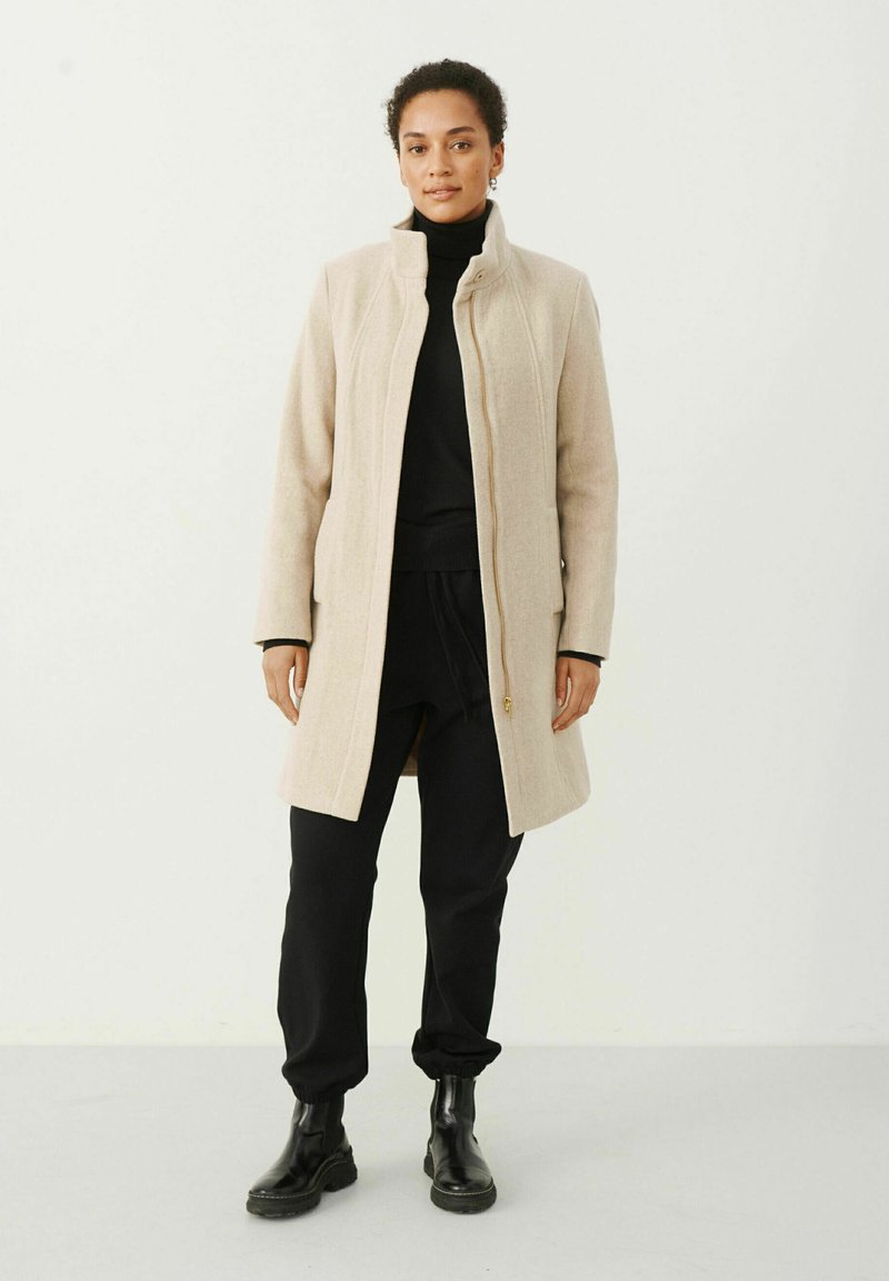 Damen Parkas | Part Two ISABELLISPW Kurzmantel humus/beige - PP92568 Damen Parkas | Part Two ISABELLISPW Kurzmantel humus/beige - PP92568