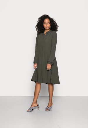 BINDIE DRESS - Vestido camiseiro - racing green