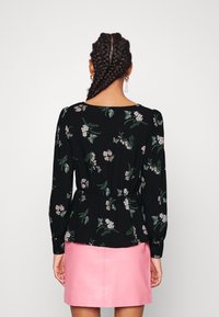 Vero Moda VMEASY V NECK PEPLUM - Blusa - black